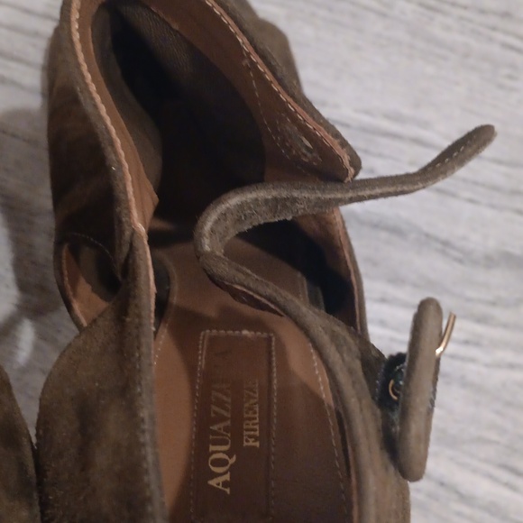 Vero Cuoio Heels - Picture 5 of 5